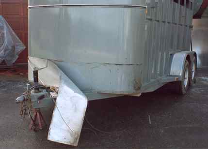 Horse_Trailer_before_b.jpg (8657 bytes)