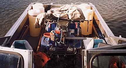 Interiort_storage_b.jpg (16443 bytes)